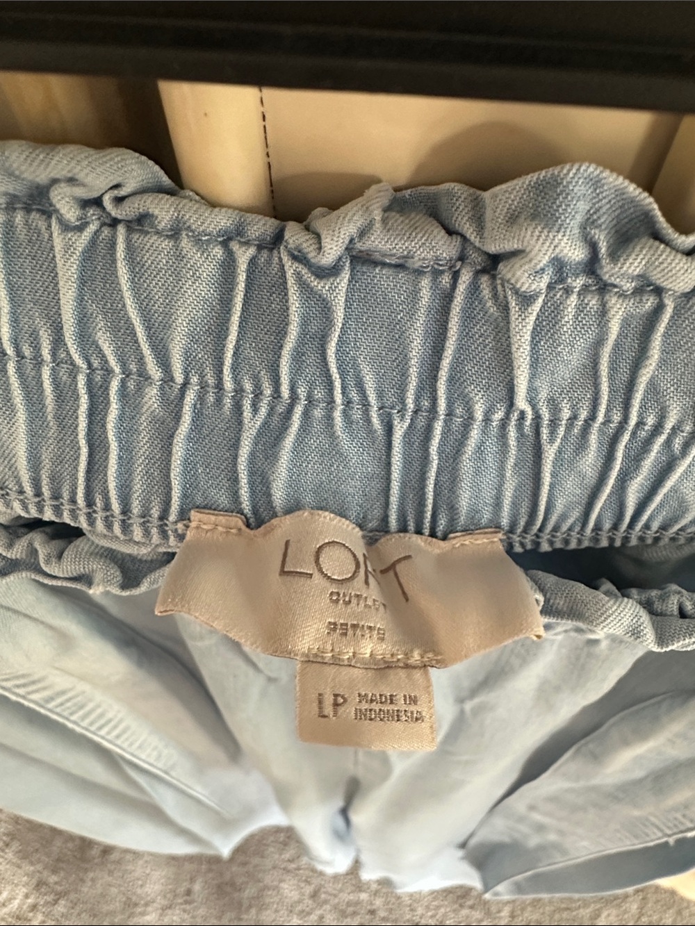 Light Blue Women’s Elastic Waist Crop Pants - Picture 2 of 4